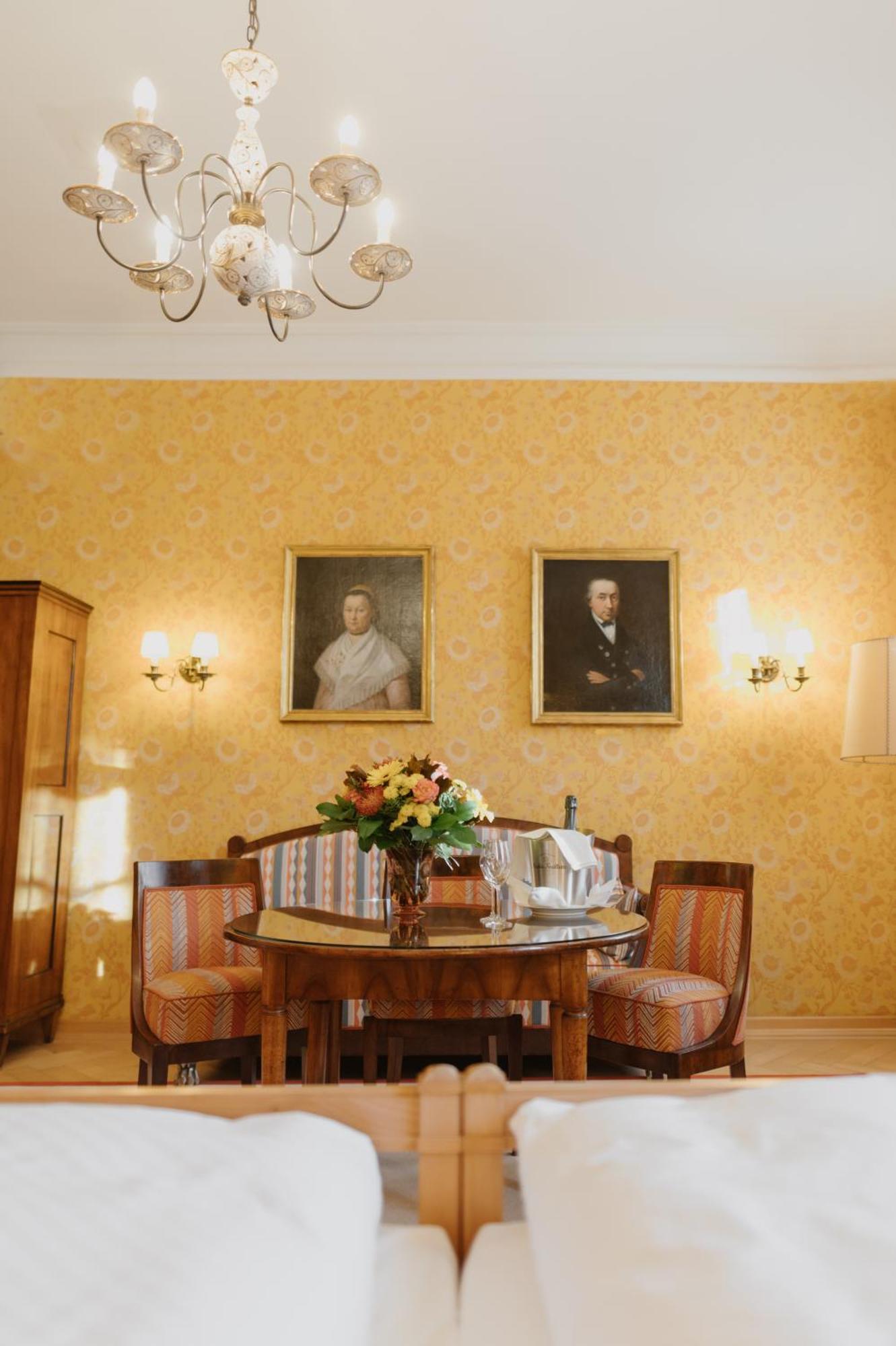 Romantik Hotel Zur Post Fuerstenfeldbruck Buitenkant foto