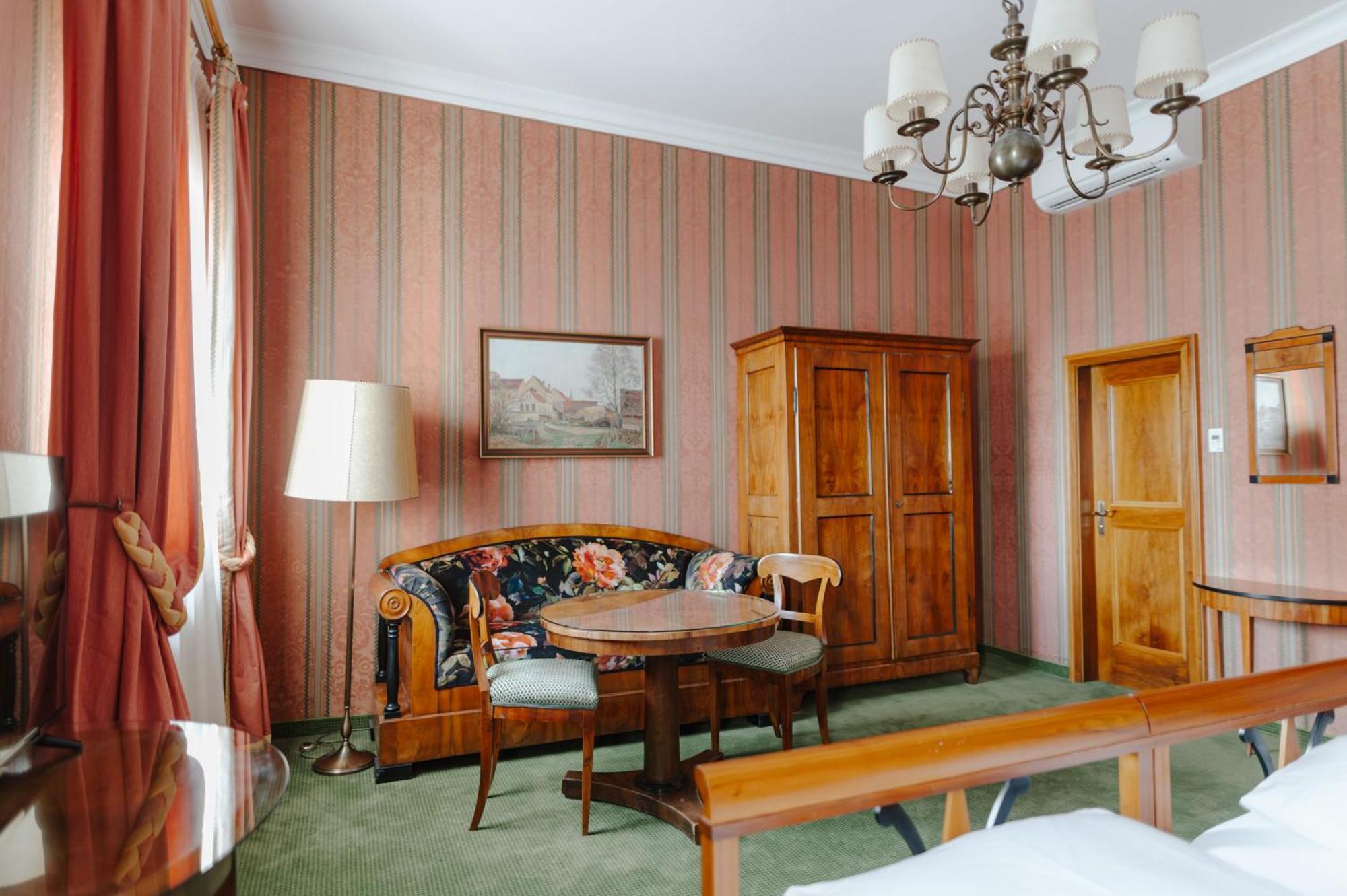 Romantik Hotel Zur Post Fuerstenfeldbruck Buitenkant foto