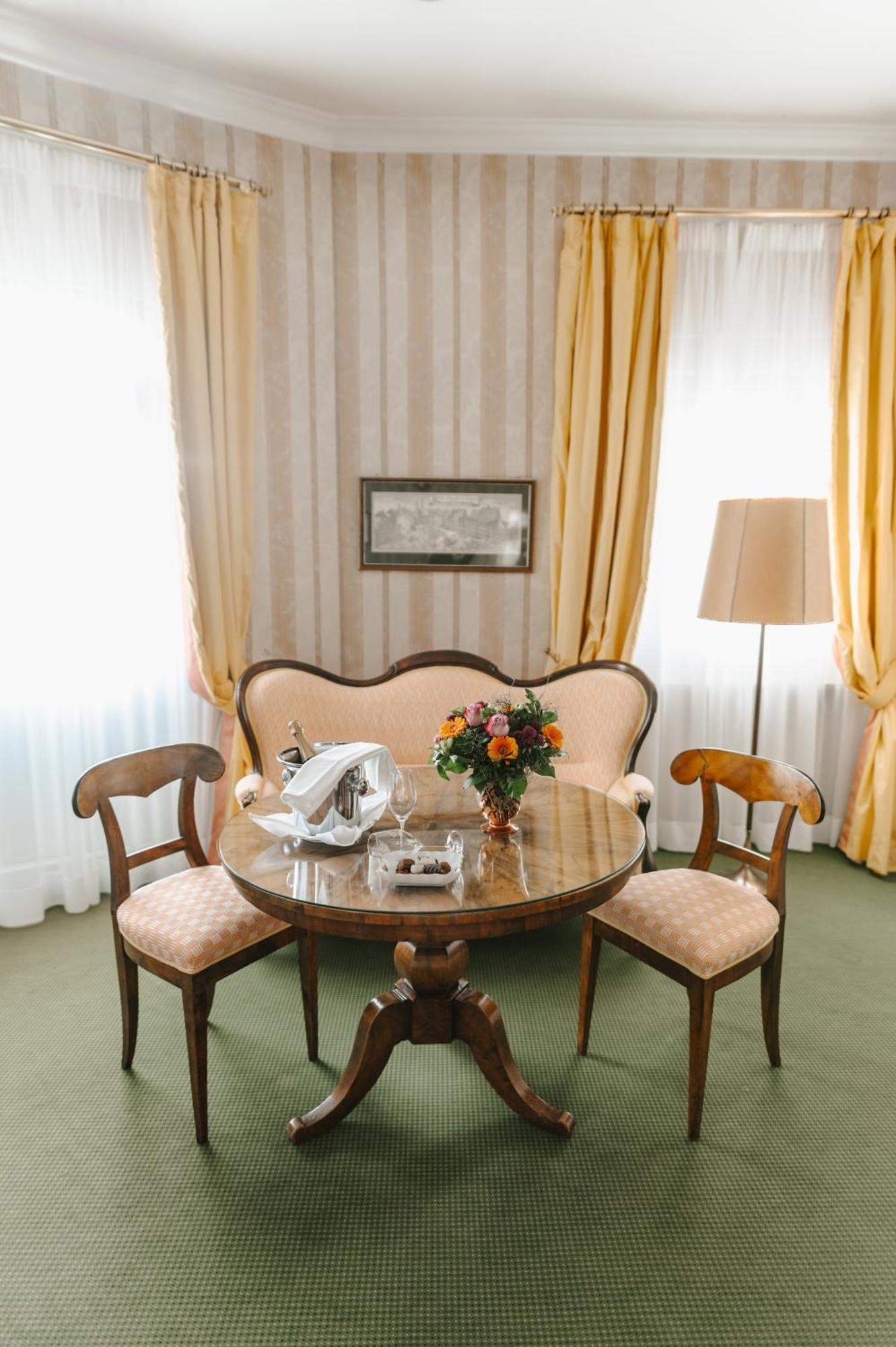 Romantik Hotel Zur Post Fuerstenfeldbruck Buitenkant foto